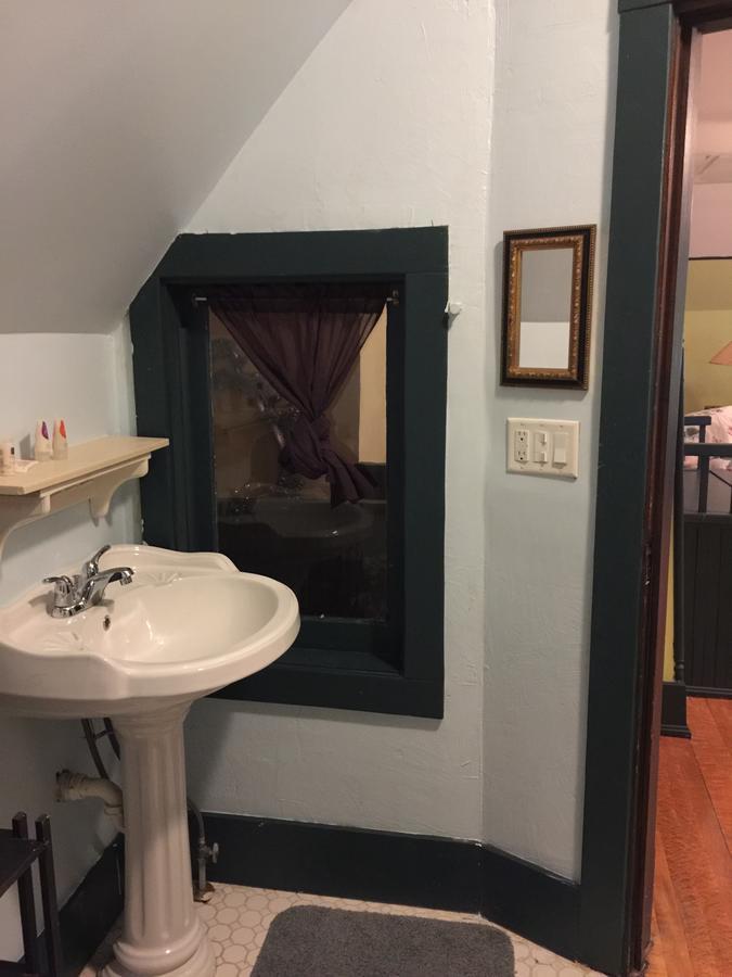 Scarlett House Victorian B & B Janesville Ngoại thất bức ảnh