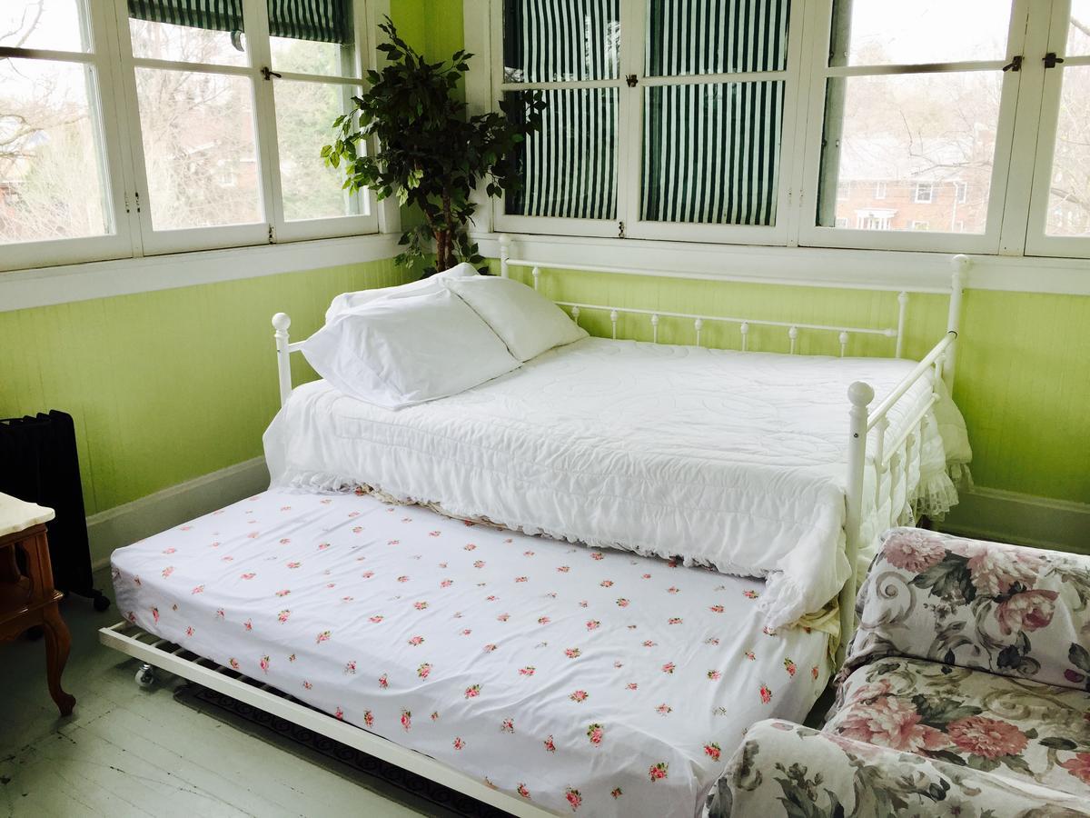 Scarlett House Victorian B & B Janesville Ngoại thất bức ảnh