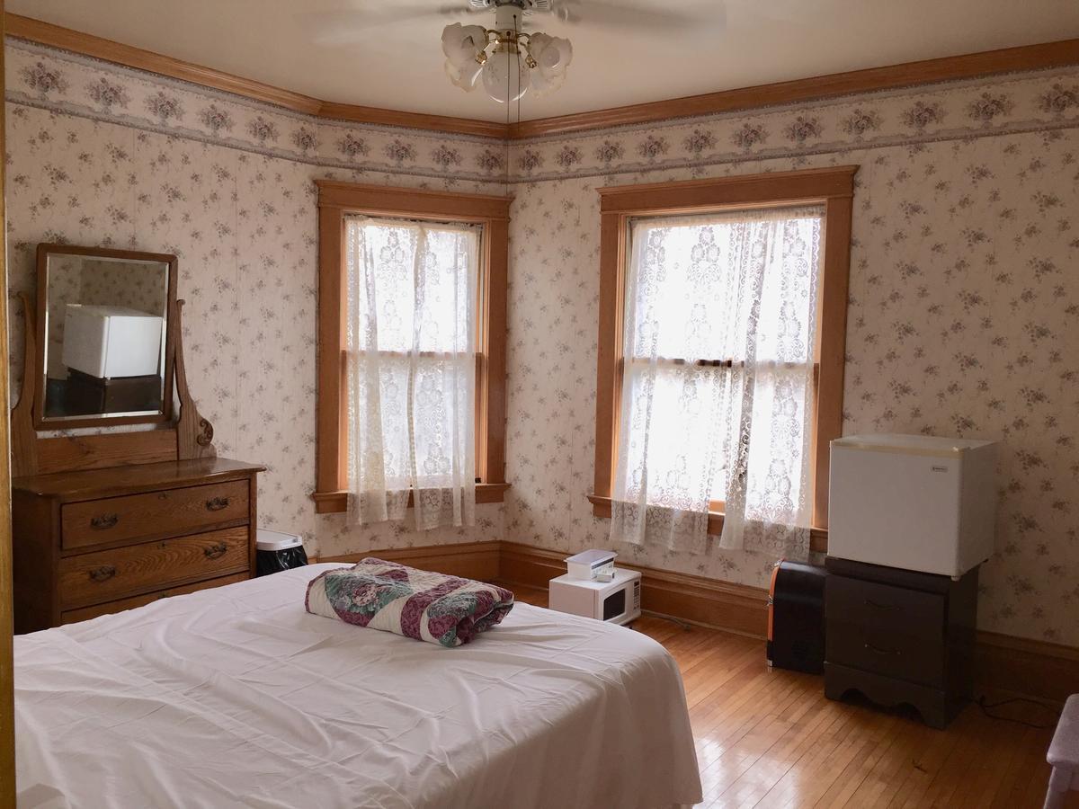 Scarlett House Victorian B & B Janesville Ngoại thất bức ảnh